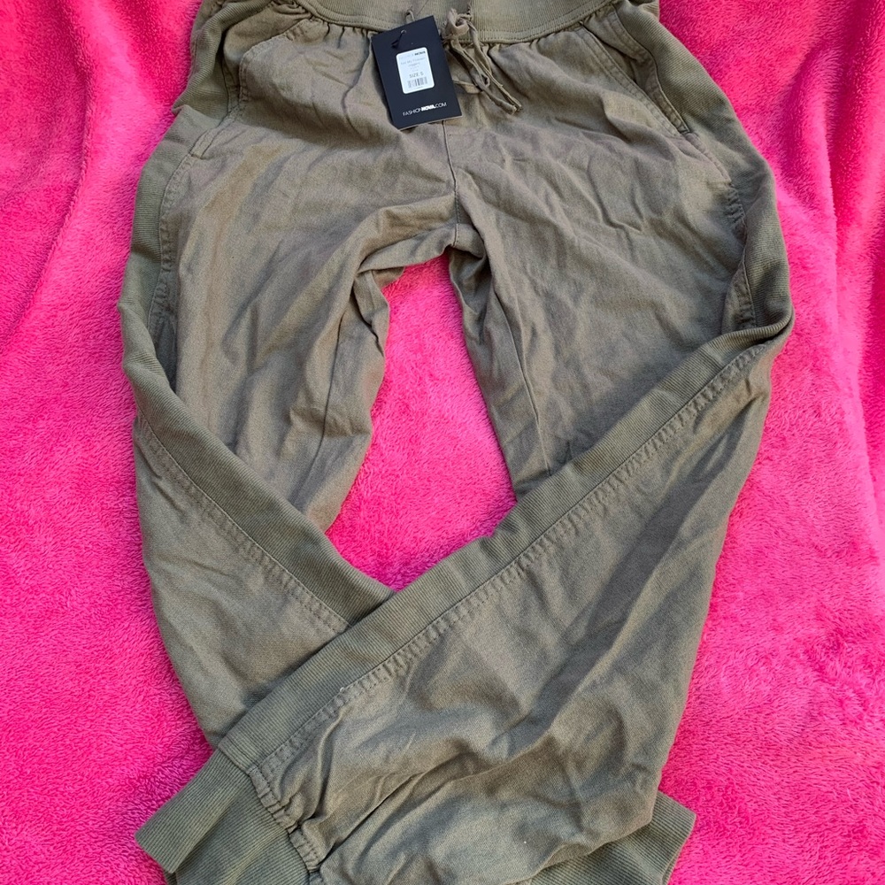 Women’s Olive Jogger Pants